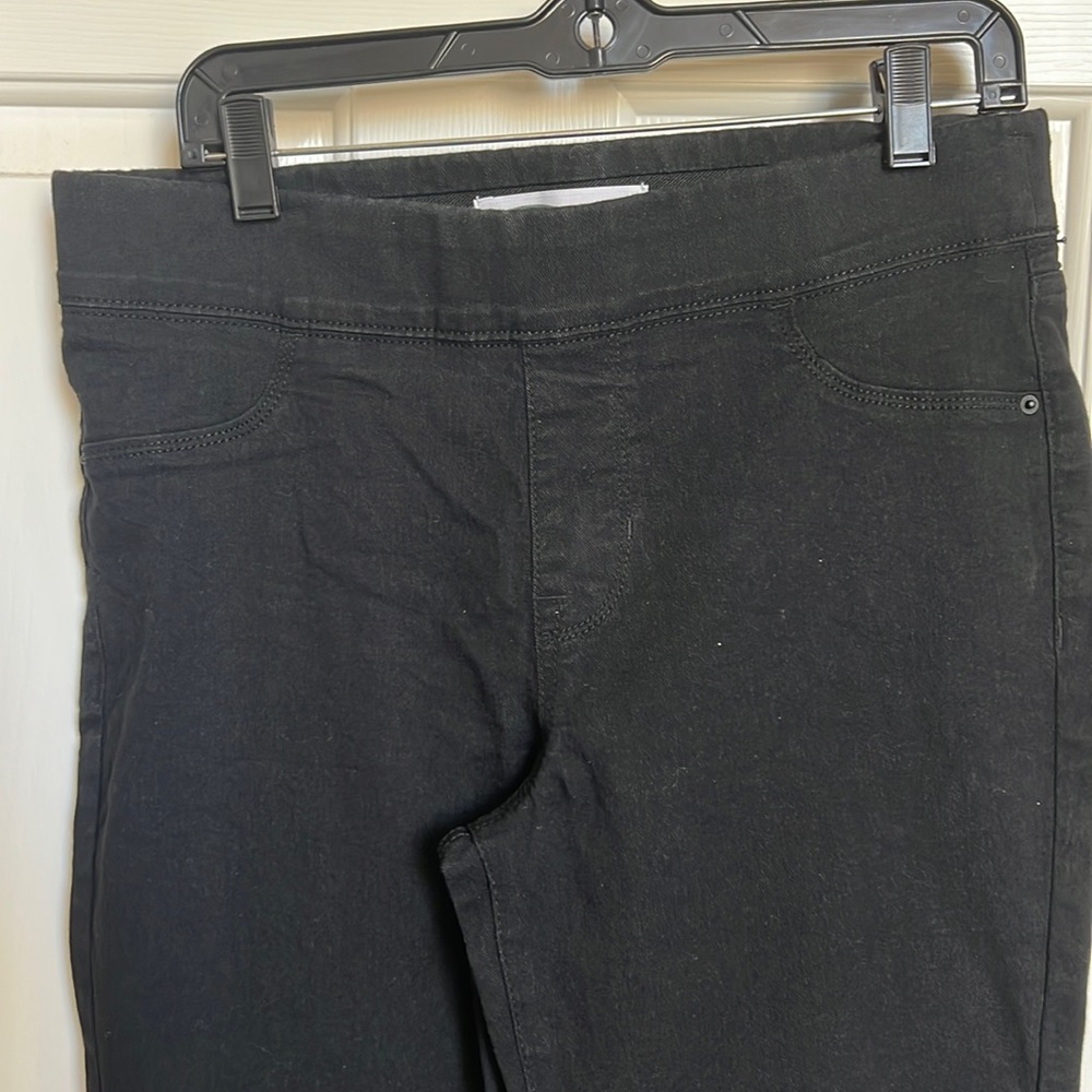 Old Navy Women’s Super Skinny Mid-rise Elastic Waist Black Jeans